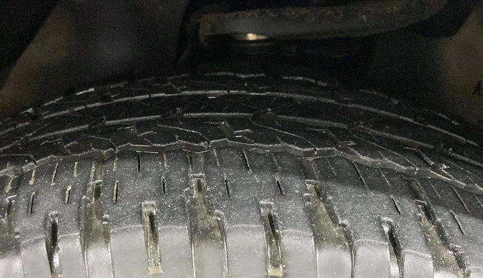 2020 Toyota Fortuner 2.7 4X2 AT, Petrol, Automatic, 25,369 km, Right Front Tyre Tread