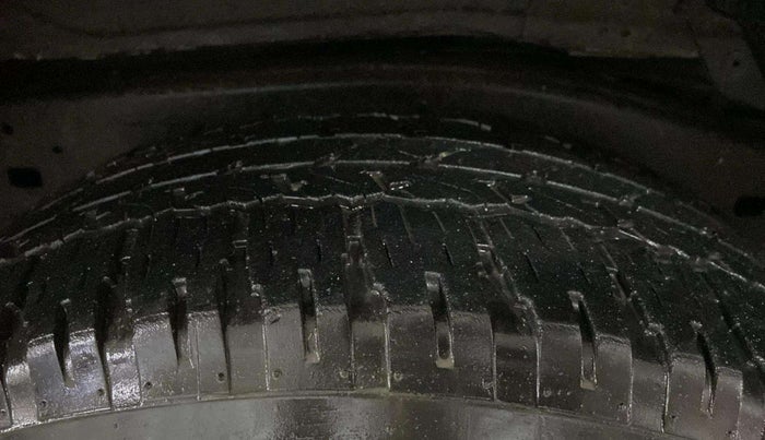 2020 Toyota Fortuner 2.7 4X2 AT, Petrol, Automatic, 25,369 km, Left Rear Tyre Tread
