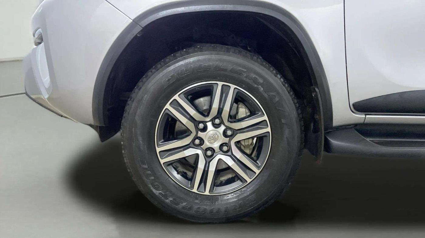2020 Toyota Fortuner 2.7 4X2 AT, Petrol, Automatic, 25,369 km, Left Front Wheel