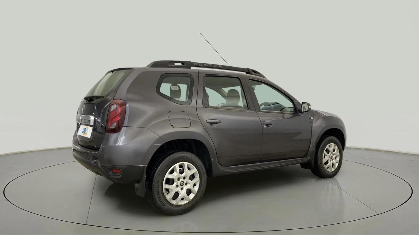 2017 Renault Duster RXL PETROL, Petrol, Manual, 59,678 km, Right Back Diagonal