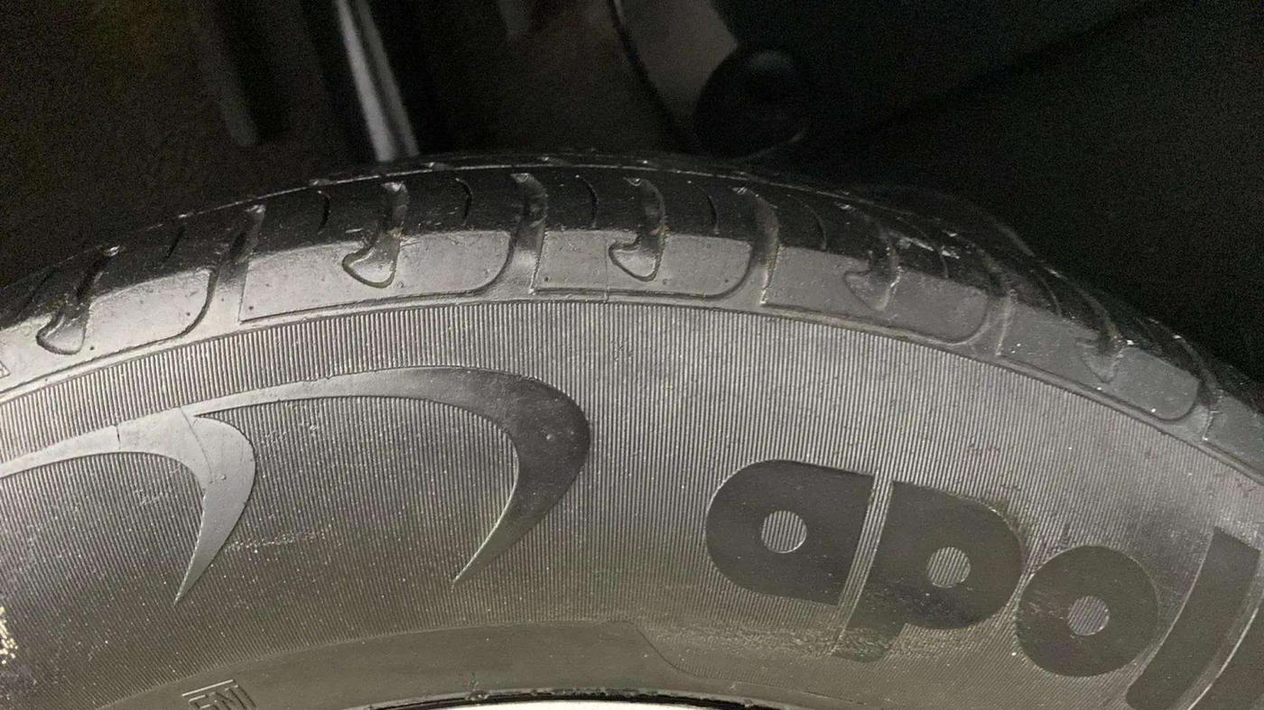 2017 Renault Duster RXL PETROL, Petrol, Manual, 59,678 km, Left Rear Tyre Tread