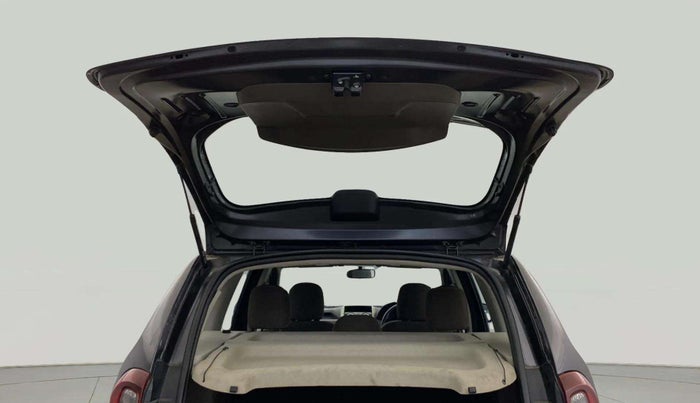 2017 Renault Duster RXL PETROL, Petrol, Manual, 59,567 km, Boot Door Open