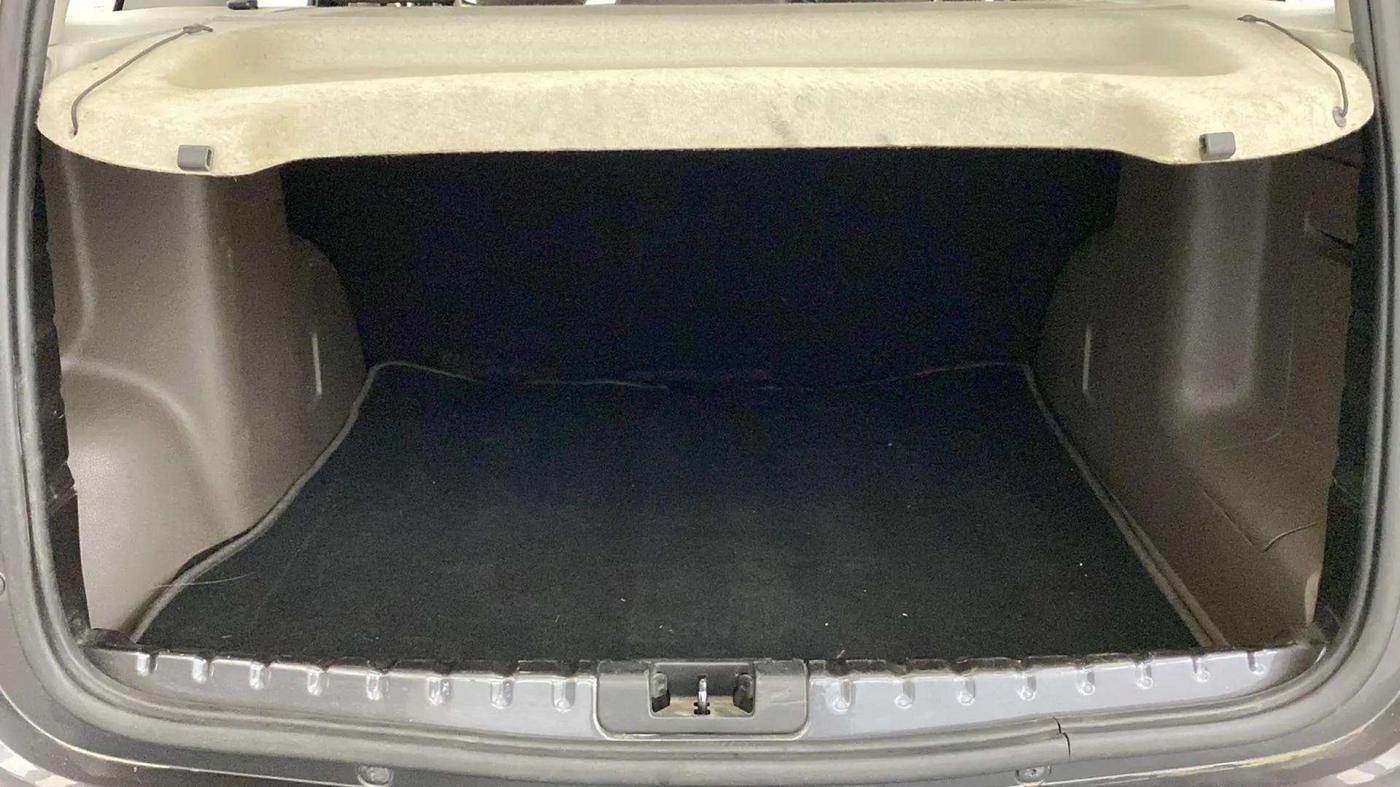 2017 Renault Duster RXL PETROL, Petrol, Manual, 59,678 km, Boot Inside
