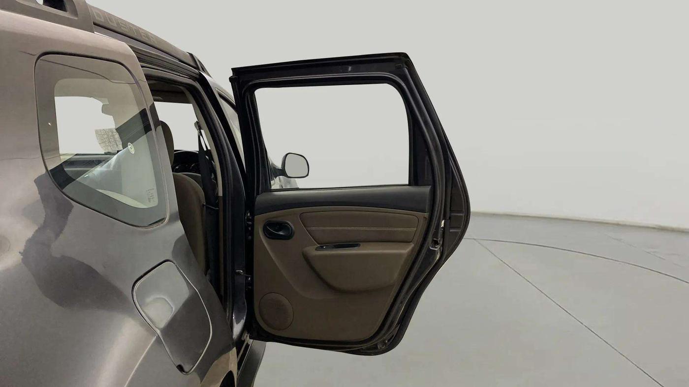 2017 Renault Duster RXL PETROL, Petrol, Manual, 59,678 km, RHS Rear Door