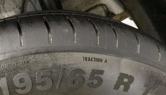 2024 Hyundai VENUE E 1.2, Petrol, Manual, 7,659 km, Left Rear Tyre Tread