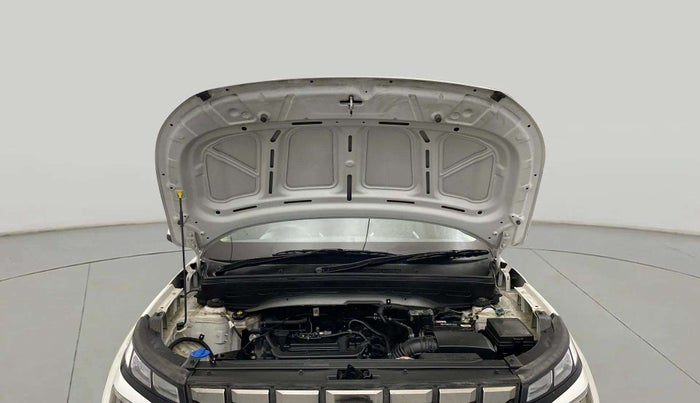 2024 Hyundai VENUE E 1.2, Petrol, Manual, 7,659 km, Open Bonet