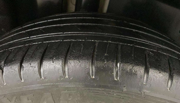 2021 MG HECTOR SHARP 1.5 DCT PETROL, Petrol, Automatic, 73,910 km, Right Rear Tyre Tread