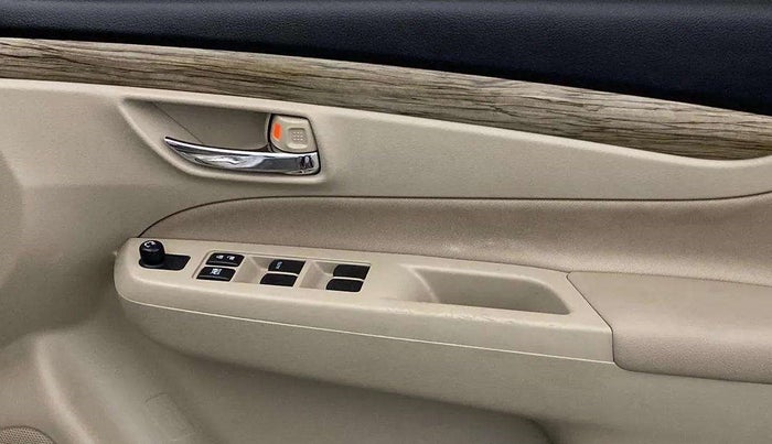 2021 Maruti Ciaz SIGMA 1.5 SHVS MT  PETROL, Petrol, Manual, 31,070 km, Driver Side Door Panels Control