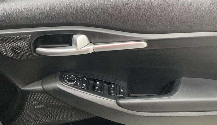 2019 KIA SELTOS HTK PLUS AT 1.5 DIESEL, Diesel, Automatic, 73,429 km, Driver Side Door Panels Control