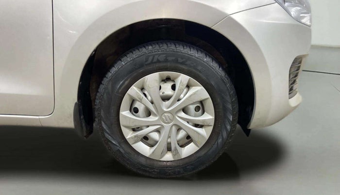 2023 Maruti Swift LXI, Petrol, Manual, 86,544 km, Right Front Wheel
