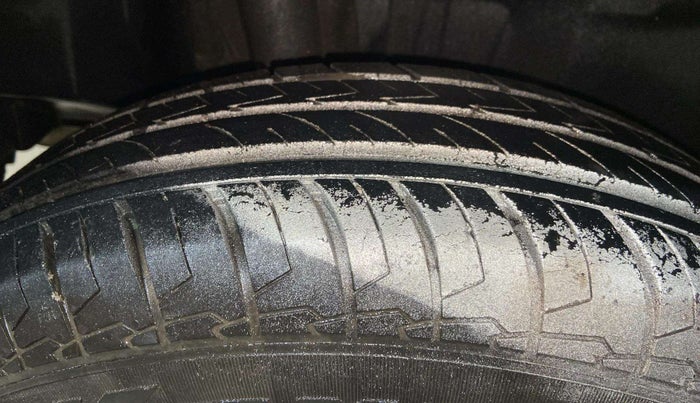 2023 Maruti Swift LXI, Petrol, Manual, 86,544 km, Right Rear Tyre Tread