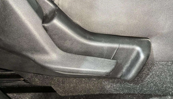 2023 Maruti Swift LXI, Petrol, Manual, 86,544 km, Driver Side Adjustment Panel