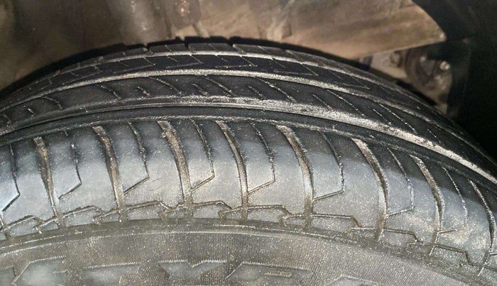 2023 Maruti Swift LXI, Petrol, Manual, 86,544 km, Right Front Tyre Tread