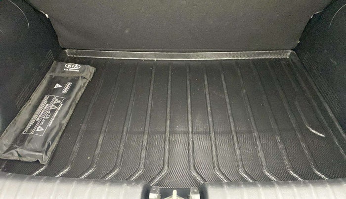 2021 KIA SONET HTK PLUS 1.2, Petrol, Manual, 37,995 km, Boot Inside