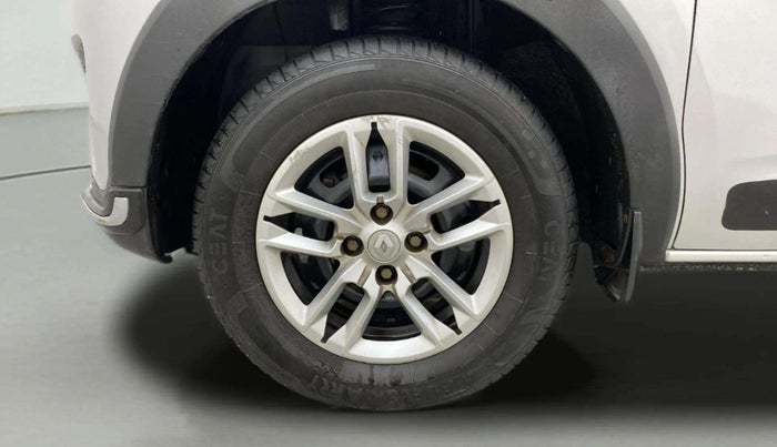 2020 Renault TRIBER RXT, Petrol, Manual, 23,798 km, Left Front Wheel