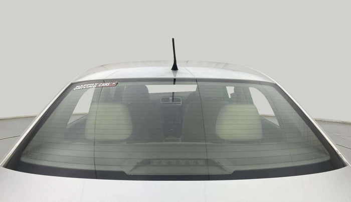 2015 Volkswagen Vento HIGHLINE 1.6 MPI, Petrol, Manual, 84,571 km, Rear Windshield