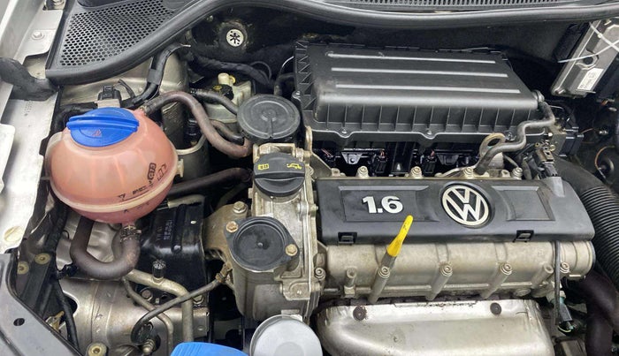 2015 Volkswagen Vento HIGHLINE 1.6 MPI, Petrol, Manual, 84,571 km, Engine View - Right