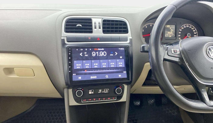 2015 Volkswagen Vento HIGHLINE 1.6 MPI, Petrol, Manual, 84,571 km, Air Conditioner