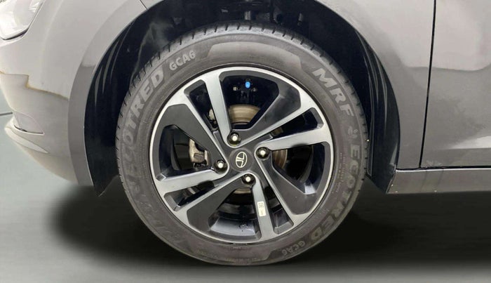 2023 Tata ALTROZ XZ Plus (S) Dark Edition, Petrol, Manual, 20,921 km, Left Front Wheel