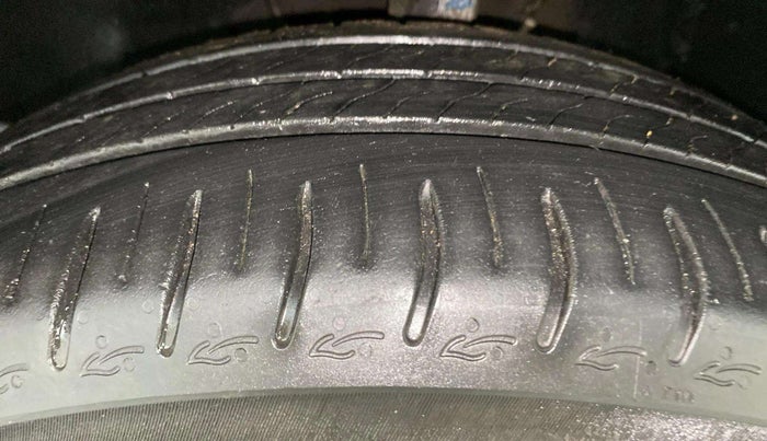 2023 Tata ALTROZ XZ Plus (S) Dark Edition, Petrol, Manual, 20,921 km, Left Front Tyre Tread