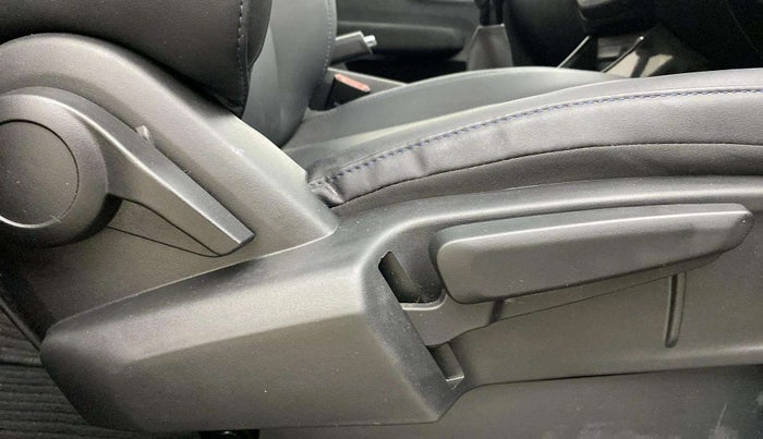 2023 Tata ALTROZ XZ Plus (S) Dark Edition, Petrol, Manual, 20,921 km, Driver Side Adjustment Panel