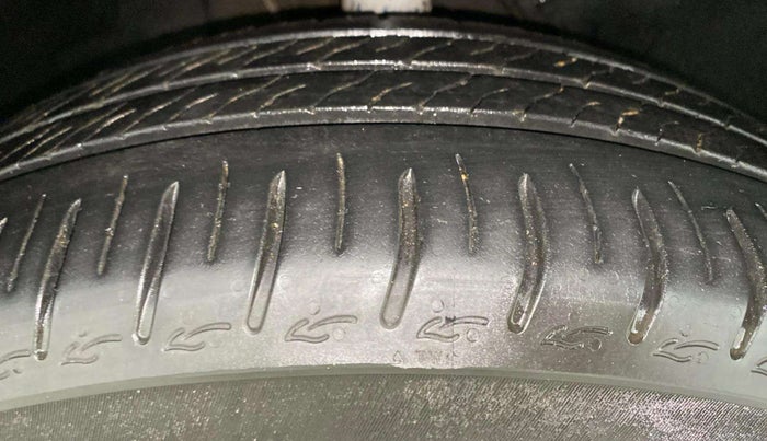 2023 Tata ALTROZ XZ Plus (S) Dark Edition, Petrol, Manual, 20,921 km, Right Front Tyre Tread