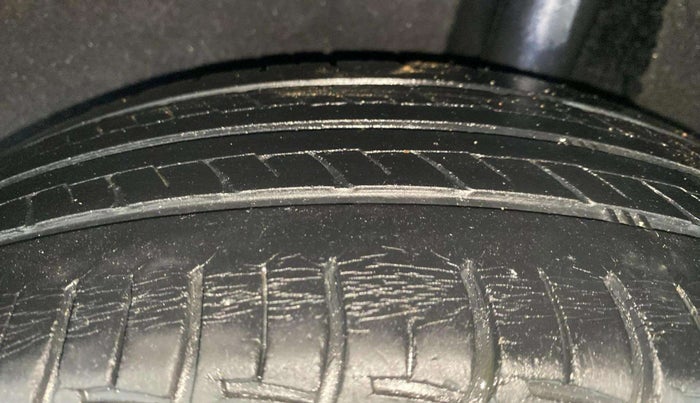 2016 Maruti Baleno DELTA PETROL 1.2, Petrol, Manual, 55,022 km, Left Rear Tyre Tread