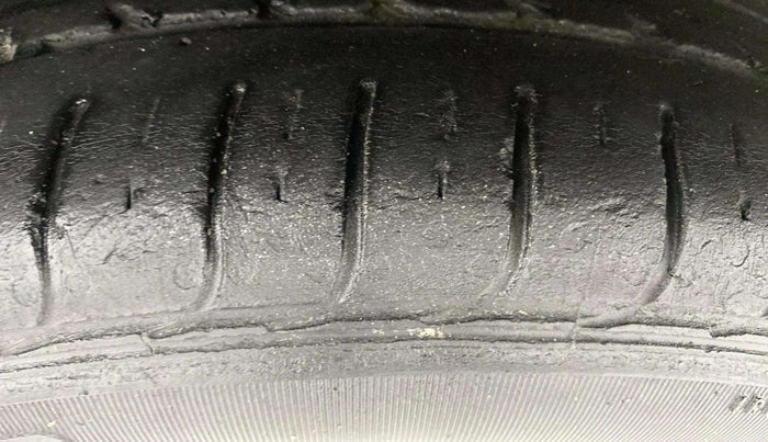 2017 Maruti Celerio VXI, Petrol, Manual, 59,303 km, Right Rear Tyre Tread