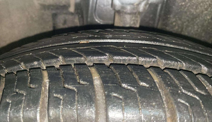 2016 Datsun Redi Go T (O), Petrol, Manual, 70,578 km, Left Front Tyre Tread