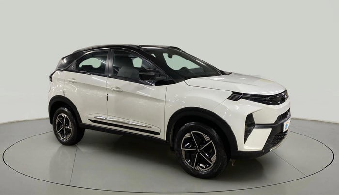 2023 Tata NEXON FEARLESS SUNROOF DUAL TONE 1.5 DIESEL, Diesel, Manual, 44,230 km, Right Front Diagonal