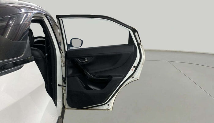 2023 Tata NEXON FEARLESS SUNROOF DUAL TONE 1.5 DIESEL, Diesel, Manual, 44,230 km, RHS Rear Door