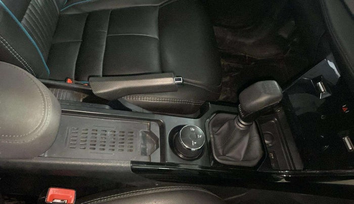 2023 Tata NEXON FEARLESS SUNROOF DUAL TONE 1.5 DIESEL, Diesel, Manual, 44,230 km, Gear Lever