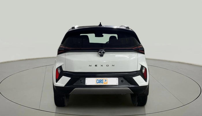 2023 Tata NEXON FEARLESS SUNROOF DUAL TONE 1.5 DIESEL, Diesel, Manual, 44,230 km, Back/Rear