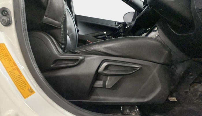 2023 Tata NEXON FEARLESS SUNROOF DUAL TONE 1.5 DIESEL, Diesel, Manual, 44,230 km, Driver Side Adjustment Panel