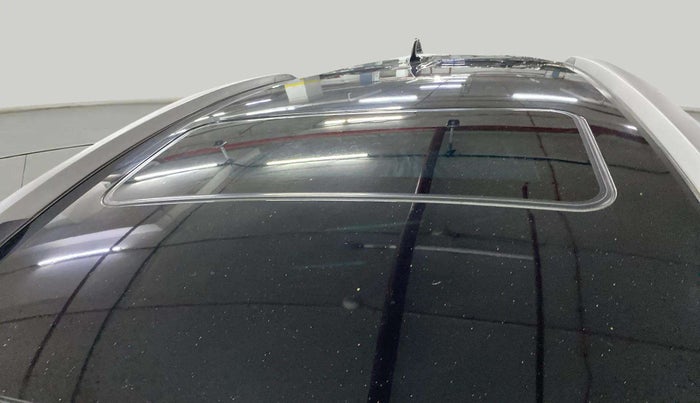 2023 Tata NEXON FEARLESS SUNROOF DUAL TONE 1.5 DIESEL, Diesel, Manual, 44,230 km, Moonroof/ Sunroof