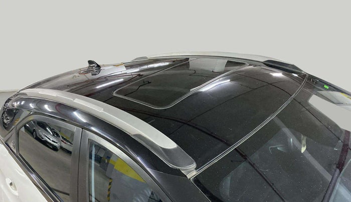 2023 Tata NEXON FEARLESS SUNROOF DUAL TONE 1.5 DIESEL, Diesel, Manual, 44,230 km, Roof