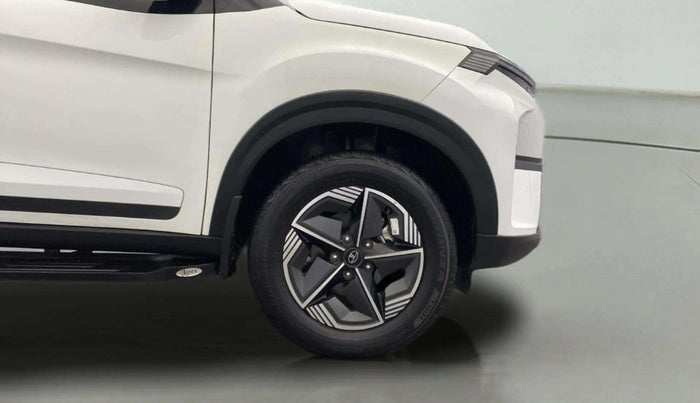 2024 Tata NEXON CREATIVE+ SUNROOF AMT 1.2 PETROL, Petrol, Automatic, 19,648 km, Right Front Wheel