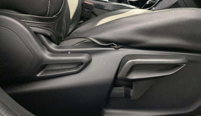 2024 Tata NEXON CREATIVE+ SUNROOF AMT 1.2 PETROL, Petrol, Automatic, 19,648 km, Driver Side Adjustment Panel