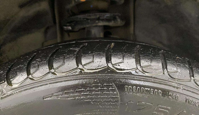 2016 Tata Tiago XZ PETROL, Petrol, Manual, 37,465 km, Right Front Tyre Tread