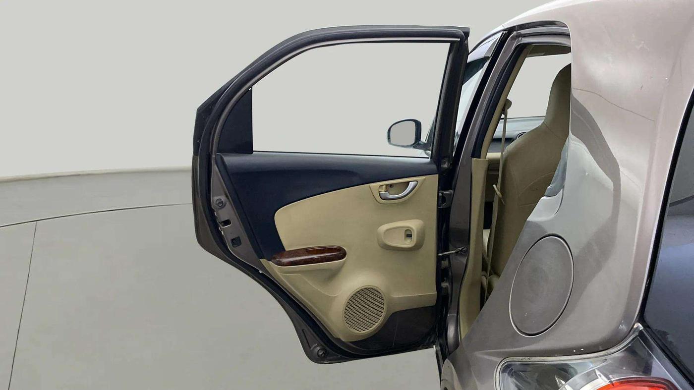 2014 Honda Brio VX AT, Petrol, Automatic, 27,434 km, LHS Rear Door