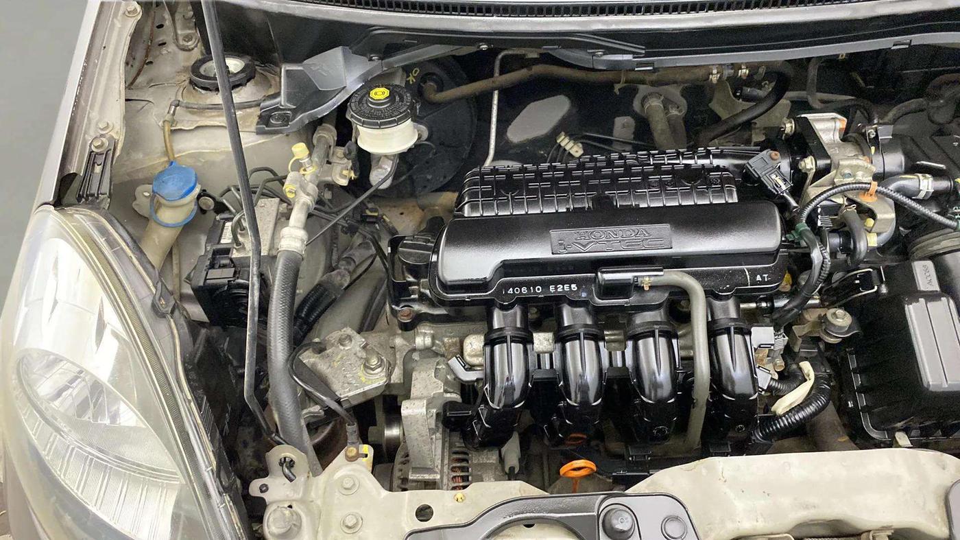 2014 Honda Brio VX AT, Petrol, Automatic, 27,434 km, Engine View - Right