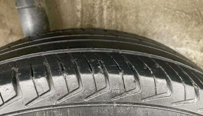 2021 Maruti New Wagon-R LXI 1.0, Petrol, Manual, 74,039 km, Right Rear Tyre Tread