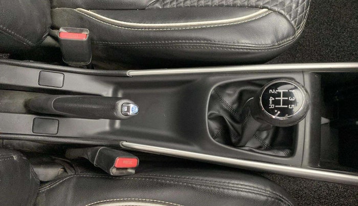 2017 Maruti Baleno DELTA PETROL 1.2, Petrol, Manual, 45,385 km, Gear Lever