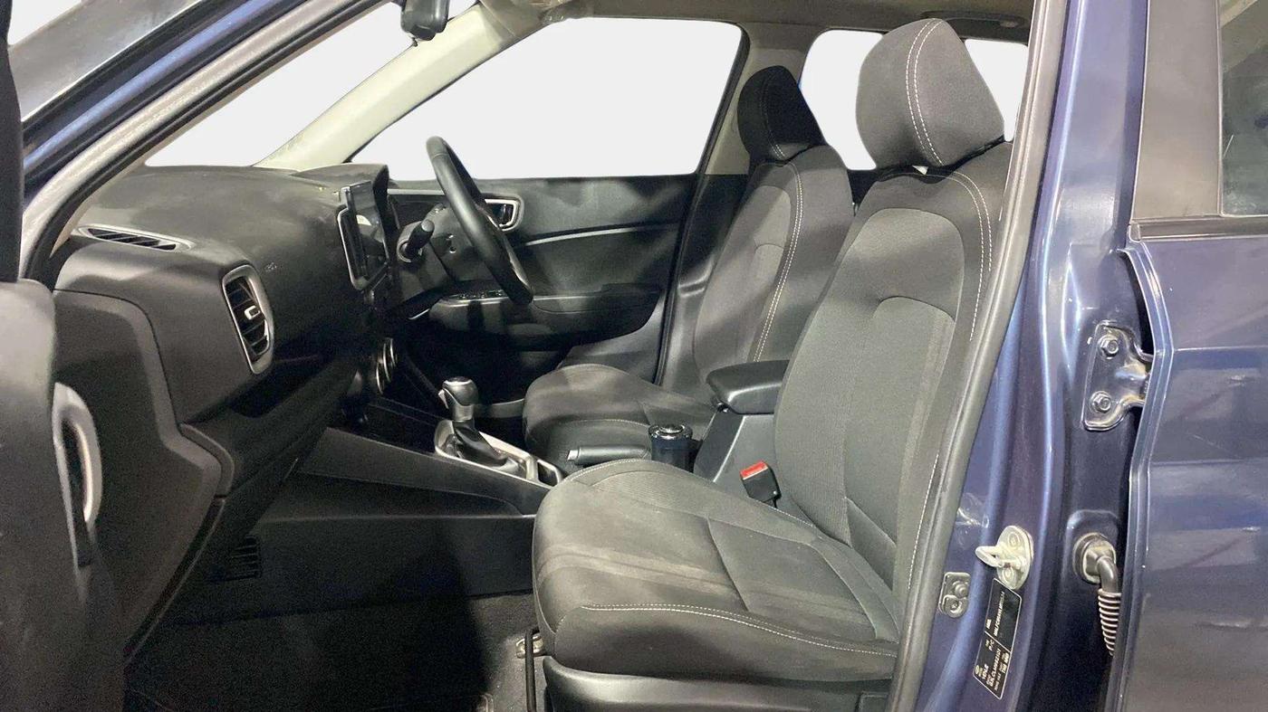 2020 Hyundai VENUE SX PLUS 1.0 TURBO DCT, Petrol, Automatic, 41,393 km, Right Side Front Door Cabin