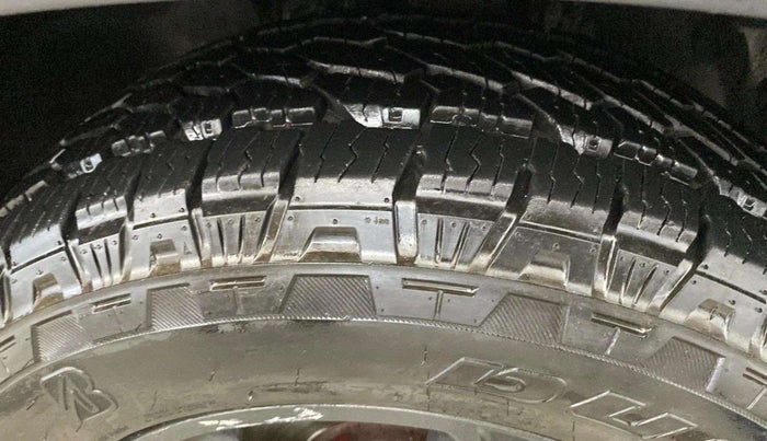 2020 Tata Harrier XT PLUS 2.0L KRYOTEC DARK EDITON, Diesel, Manual, 52,090 km, Right Front Tyre Tread