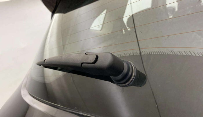 2020 Tata Harrier XT PLUS 2.0L KRYOTEC DARK EDITON, Diesel, Manual, 52,090 km, Rear Wiper