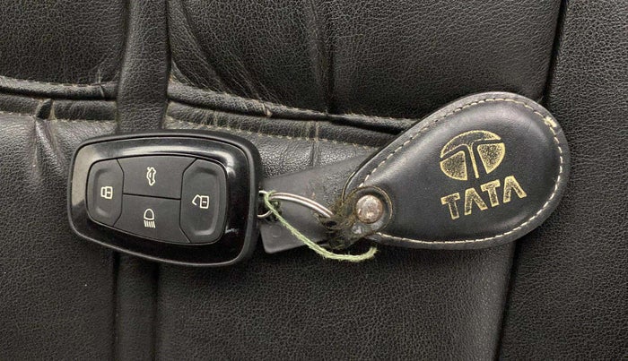 2020 Tata Harrier XT PLUS 2.0L KRYOTEC DARK EDITON, Diesel, Manual, 52,090 km, Key Close Up