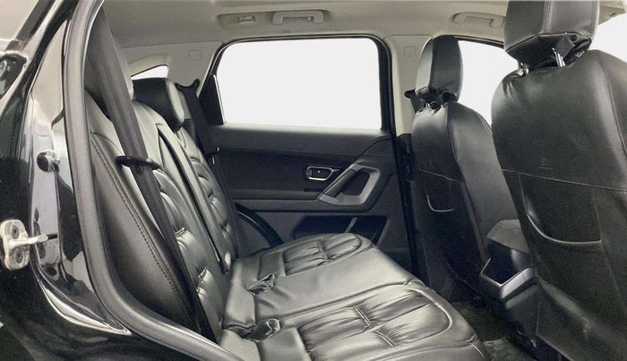 2020 Tata Harrier XT PLUS 2.0L KRYOTEC DARK EDITON, Diesel, Manual, 52,090 km, Right Side Rear Door Cabin