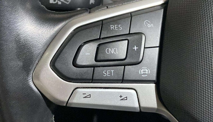2023 Volkswagen VIRTUS TOPLINE TSI 1.0 MT, Petrol, Manual, 74,818 km, Adaptive Cruise Control