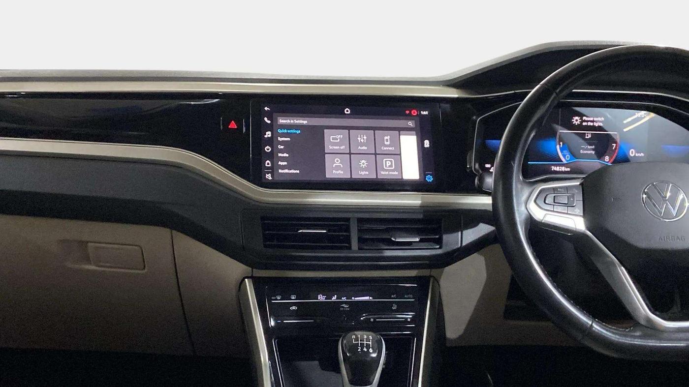 2023 Volkswagen VIRTUS TOPLINE TSI 1.0 MT, Petrol, Manual, 75,073 km, Air Conditioner